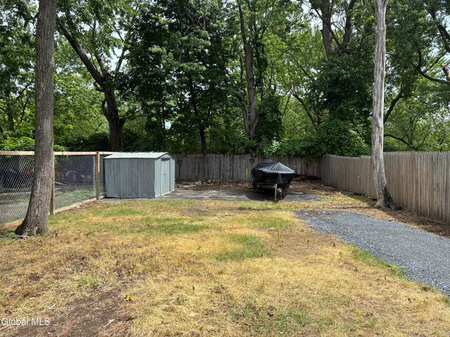 963 Maple Avenue, Schenectady, NY 12307