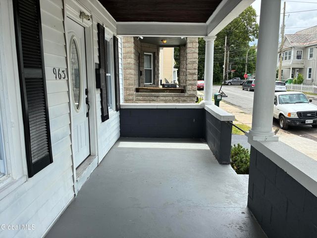 963 Maple Avenue, Schenectady, NY 12307