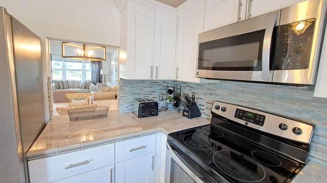 1445 SE 15th Court 202, Deerfield Beach, FL 33441
