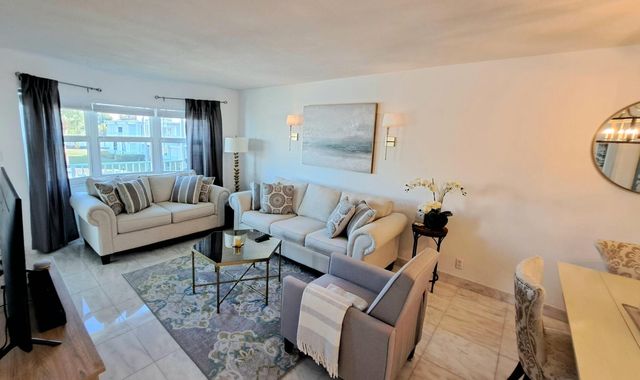 1445 SE 15th Court 202, Deerfield Beach, FL 33441