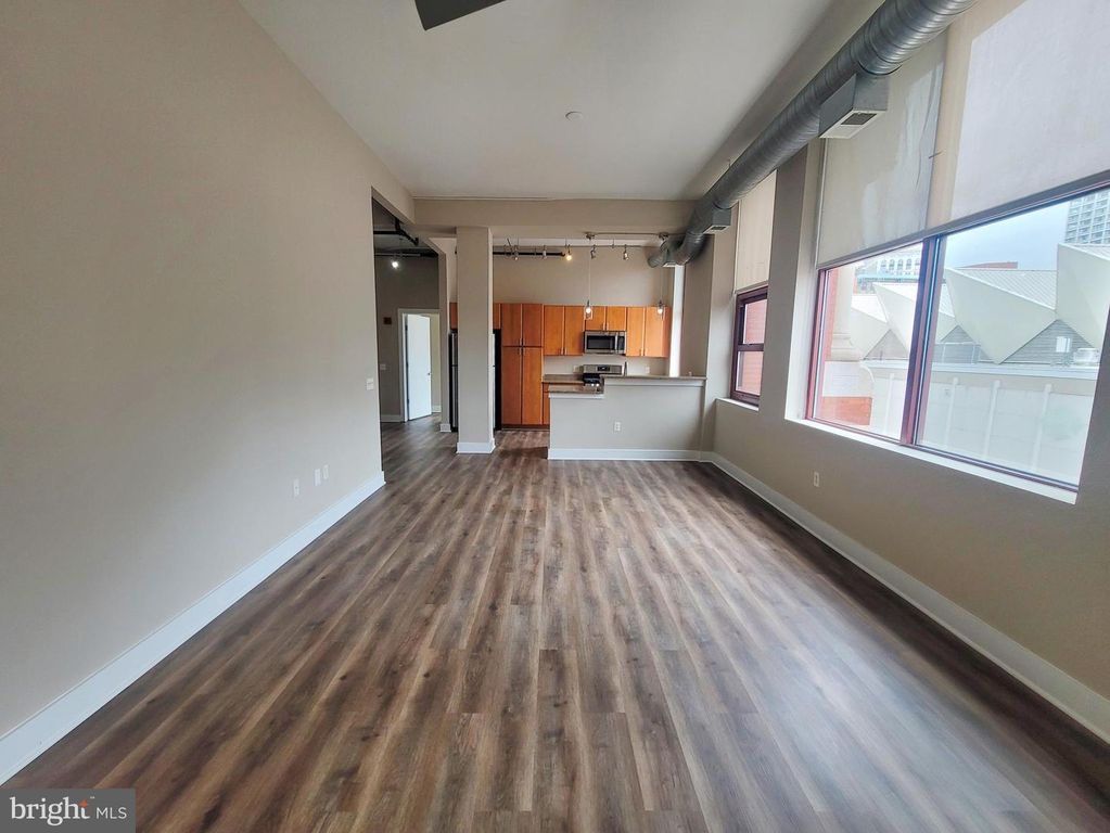 Image 10 of property listing at 22 S HOWARD ST #501, Baltimore, MD 21201