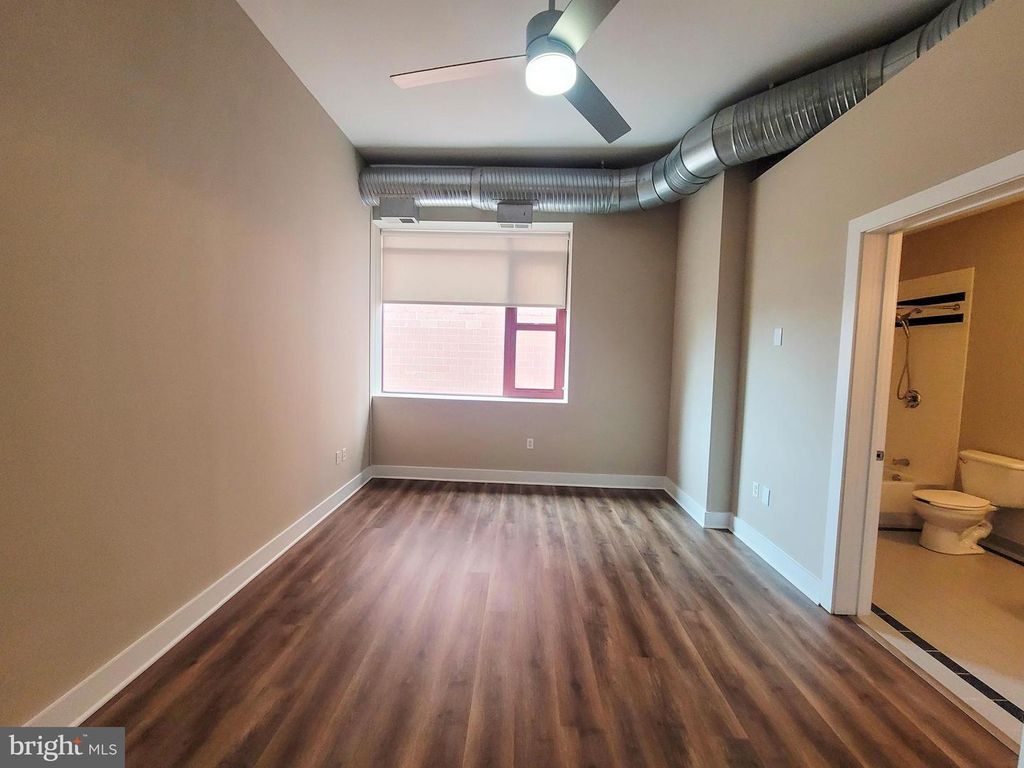 Image 17 of property listing at 22 S HOWARD ST #501, Baltimore, MD 21201