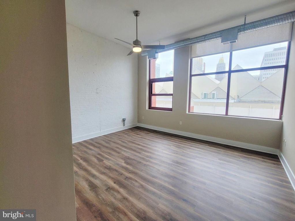 Image 23 of property listing at 22 S HOWARD ST #501, Baltimore, MD 21201