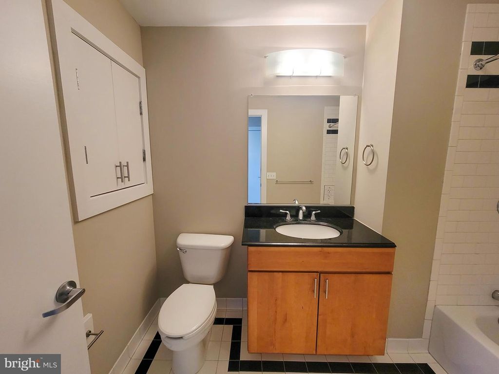 Image 30 of property listing at 22 S HOWARD ST #501, Baltimore, MD 21201