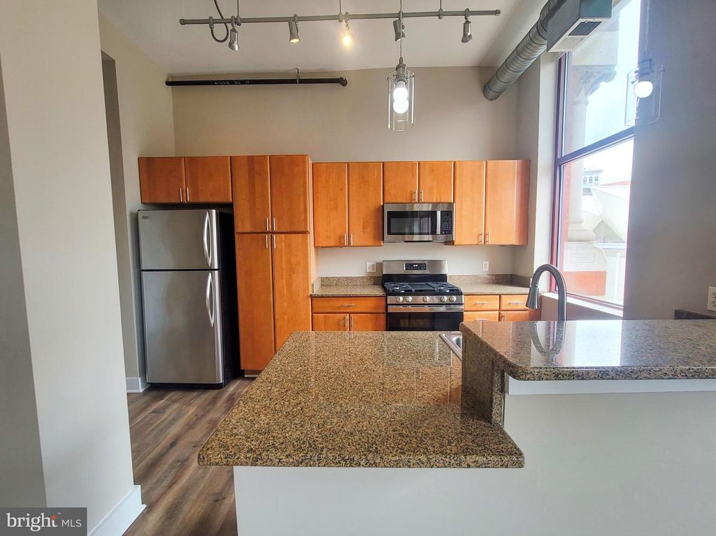 Image 6 of property listing at 22 S HOWARD ST #501, Baltimore, MD 21201