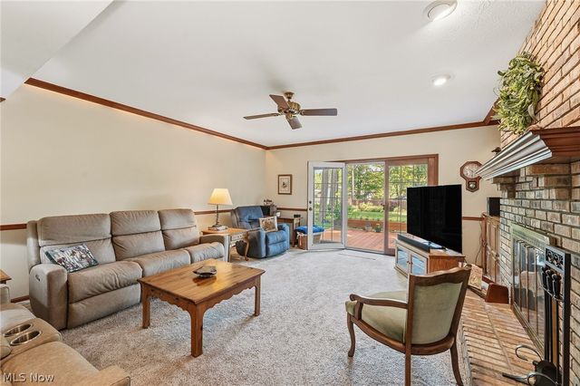 3965 Laurel Glenn Drive, Broadview Heights, OH 44147