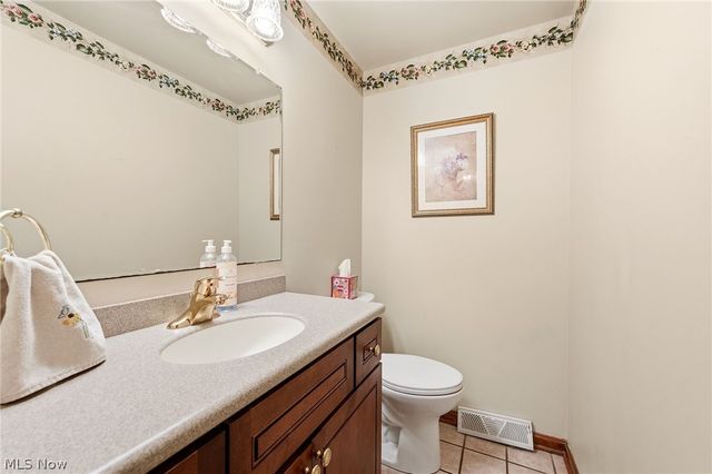 3965 Laurel Glenn Drive, Broadview Heights, OH 44147