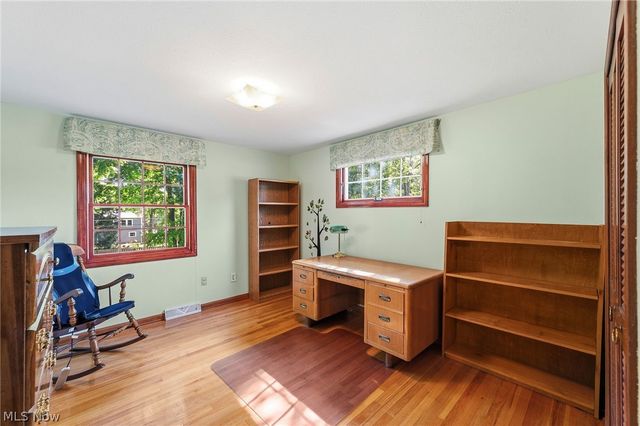 3965 Laurel Glenn Drive, Broadview Heights, OH 44147
