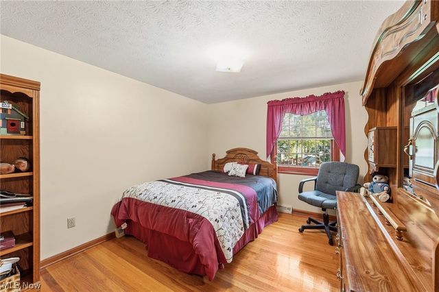 3965 Laurel Glenn Drive, Broadview Heights, OH 44147