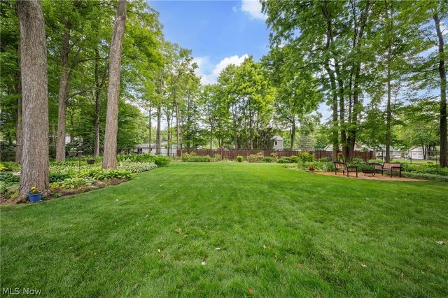 3965 Laurel Glenn Drive, Broadview Heights, OH 44147