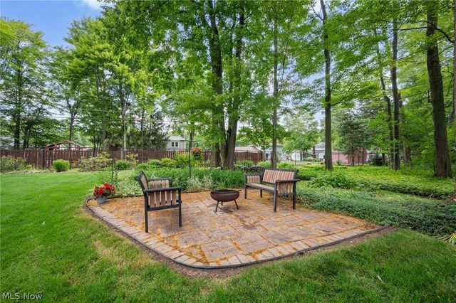 3965 Laurel Glenn Drive, Broadview Heights, OH 44147