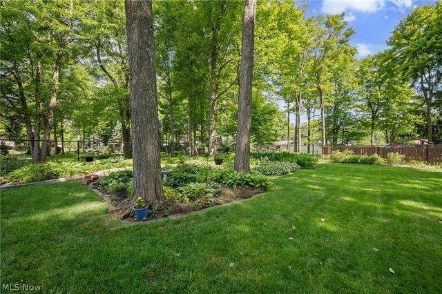 3965 Laurel Glenn Drive, Broadview Heights, OH 44147