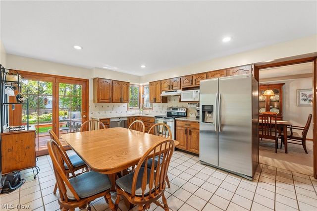 3965 Laurel Glenn Drive, Broadview Heights, OH 44147