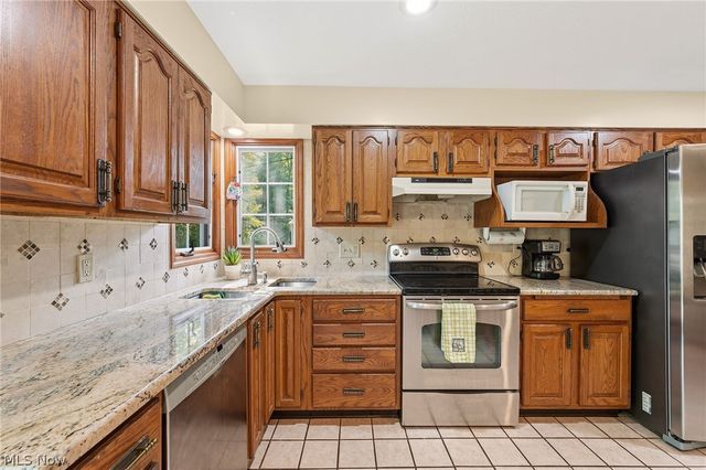 3965 Laurel Glenn Drive, Broadview Heights, OH 44147