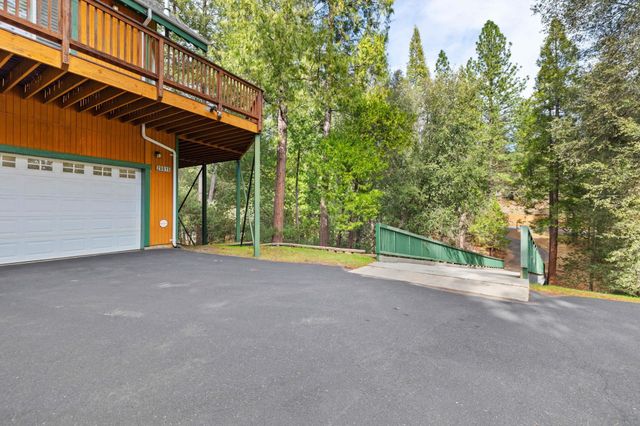 20015 Pine Mountain Drive, Groveland, CA 95321