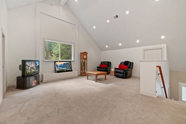 20015 Pine Mountain Drive, Groveland, CA 95321