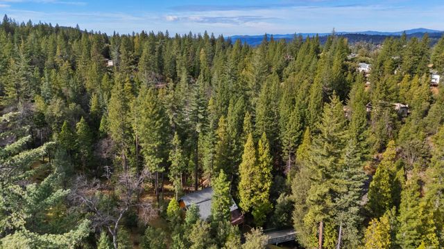 20015 Pine Mountain Drive, Groveland, CA 95321