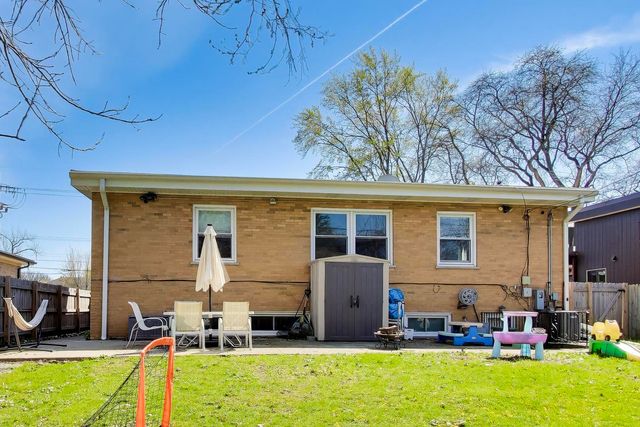 4050 Church Street, Skokie, IL 60076