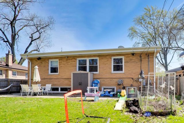 4050 Church Street, Skokie, IL 60076