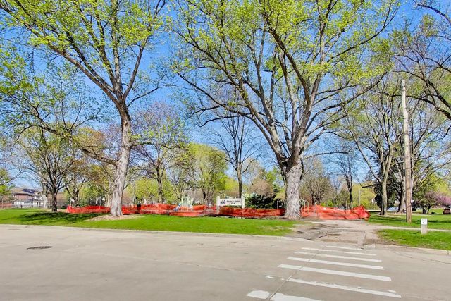 4050 Church Street, Skokie, IL 60076
