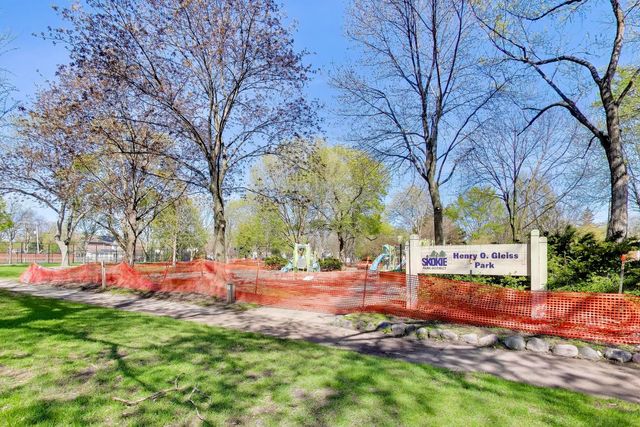 4050 Church Street, Skokie, IL 60076