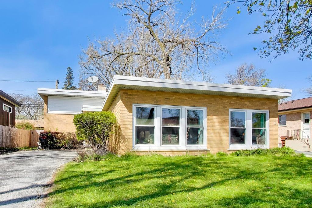 4050 Church Street, Skokie, IL 60076