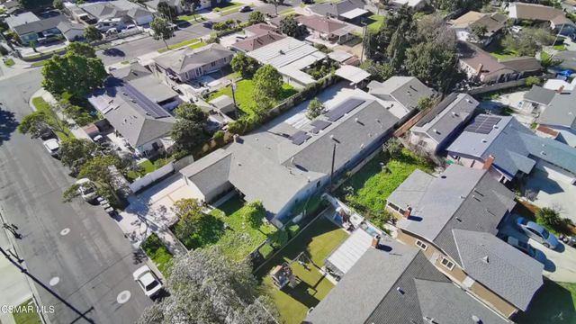842 S Corta Drive, Santa Ana, CA 92704