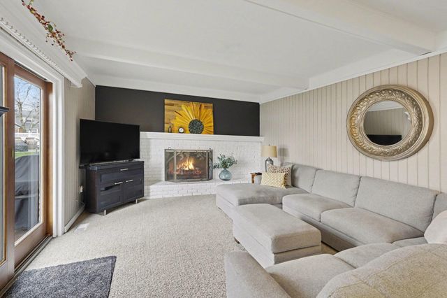 37781 Ladywood, Livonia, MI 48154