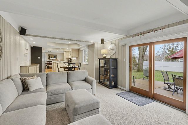 37781 Ladywood, Livonia, MI 48154