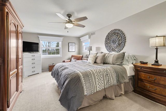 37781 Ladywood, Livonia, MI 48154