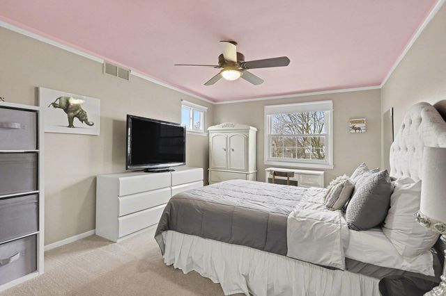 37781 Ladywood, Livonia, MI 48154