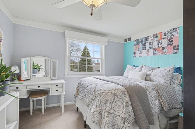 37781 Ladywood, Livonia, MI 48154