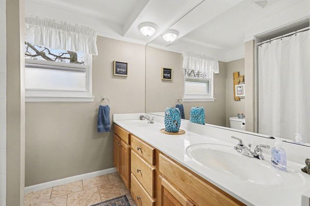 37781 Ladywood, Livonia, MI 48154