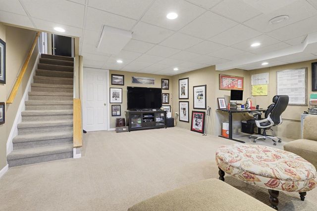 37781 Ladywood, Livonia, MI 48154