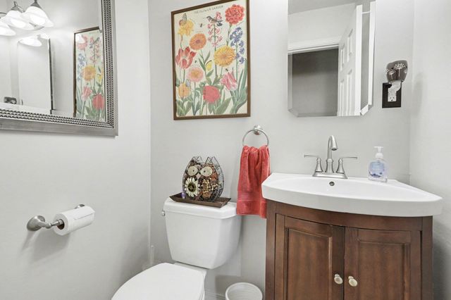 37781 Ladywood, Livonia, MI 48154