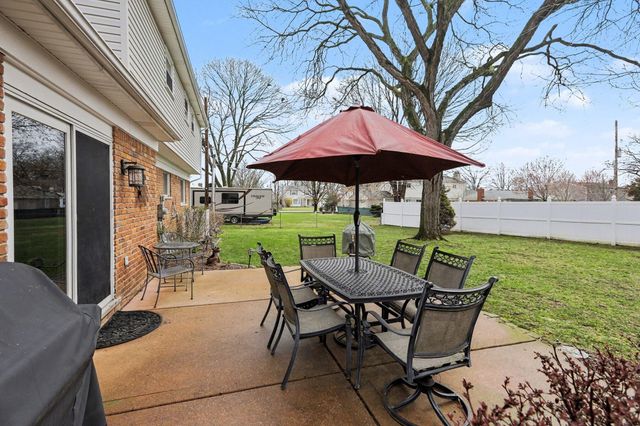 37781 Ladywood, Livonia, MI 48154