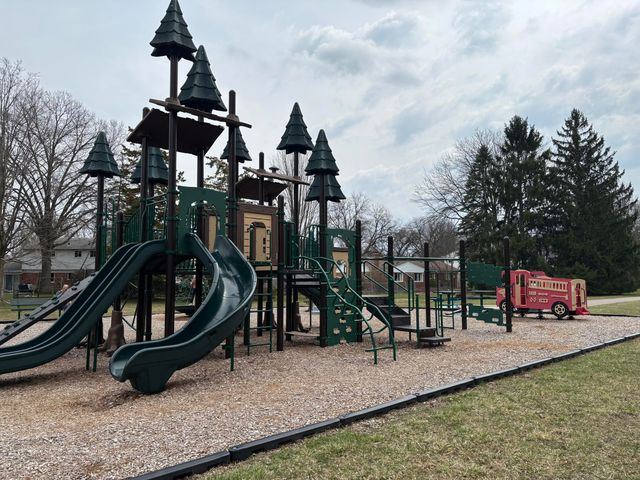 37781 Ladywood, Livonia, MI 48154