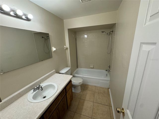 231 N DISSTON AVENUE, Clermont, FL 34711
