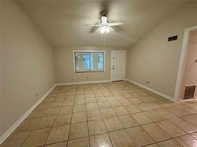 231 N DISSTON AVENUE, Clermont, FL 34711