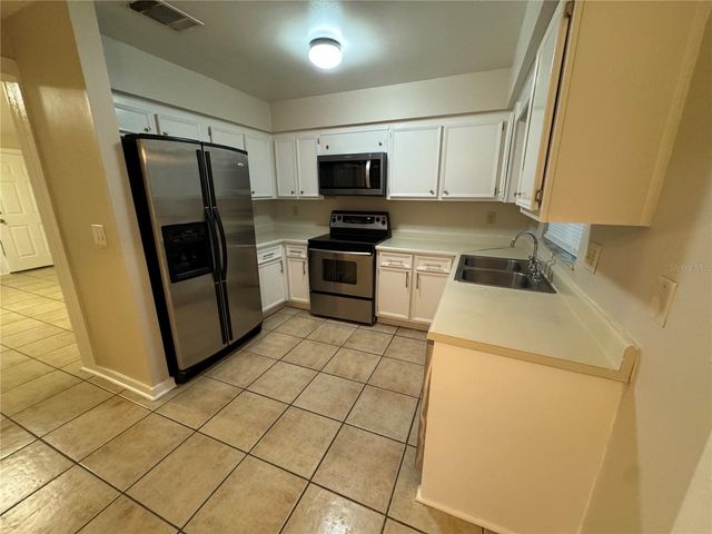 231 N DISSTON AVENUE, Clermont, FL 34711