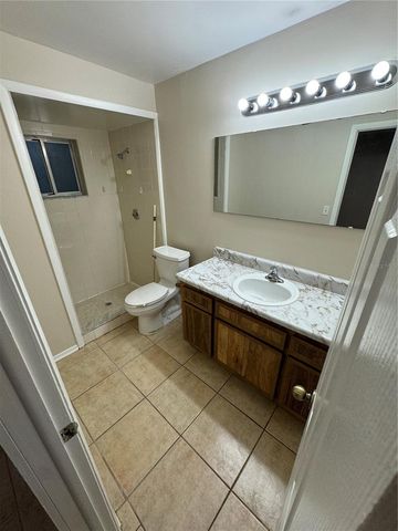 231 N DISSTON AVENUE, Clermont, FL 34711