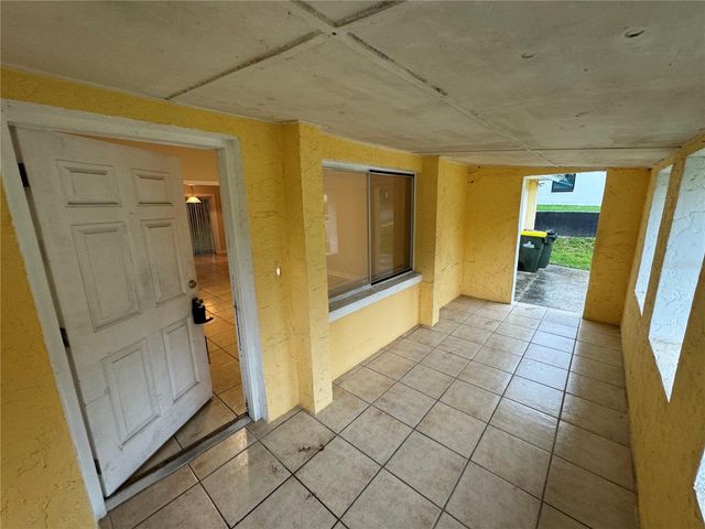 231 N DISSTON AVENUE, Clermont, FL 34711