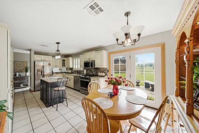 18760 52 Highway, Morris, OK 74445
