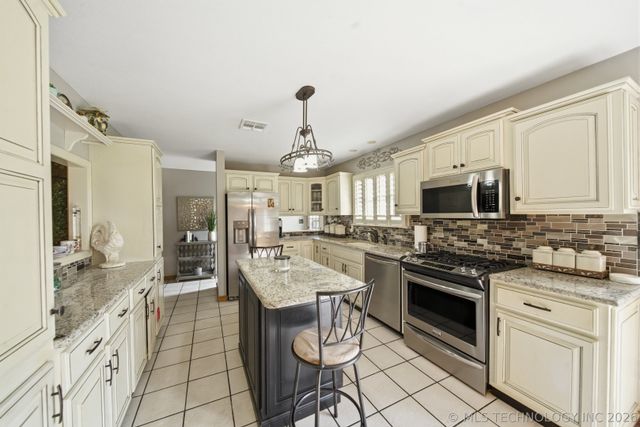 18760 52 Highway, Morris, OK 74445
