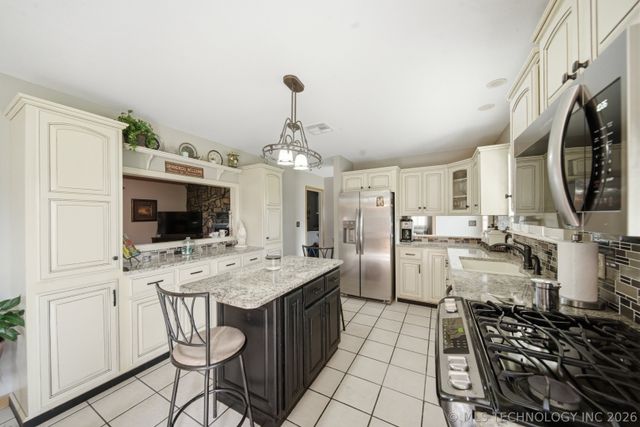 18760 52 Highway, Morris, OK 74445
