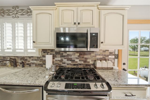 18760 52 Highway, Morris, OK 74445