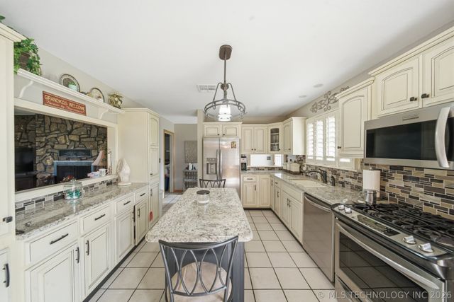 18760 52 Highway, Morris, OK 74445