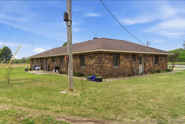 18760 52 Highway, Morris, OK 74445