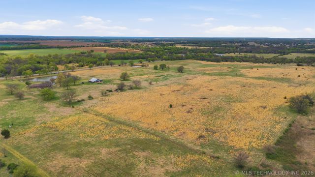 18760 52 Highway, Morris, OK 74445