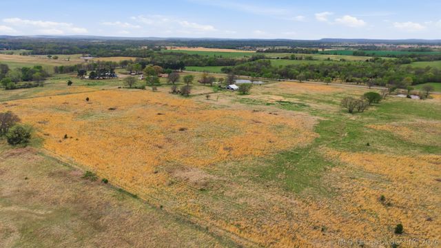 18760 52 Highway, Morris, OK 74445